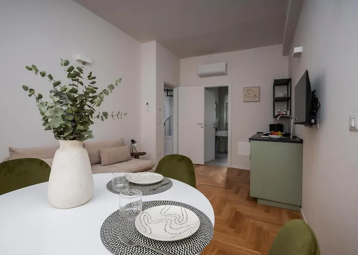 Palazzo Piazza Cavour-zen62