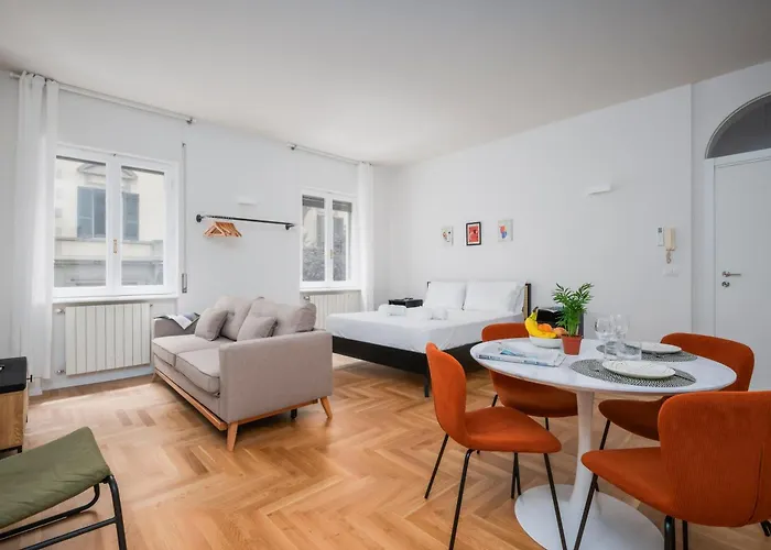 Palazzo Piazza Cavour-zen62 *